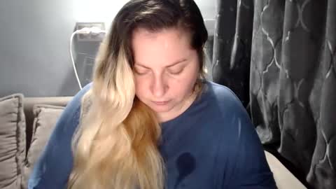 Laura online show from 03/03/26, 07:20