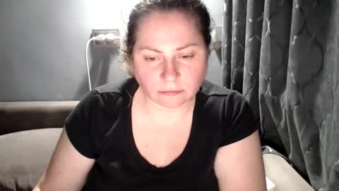 Laura online show from 03/11/26, 06:25