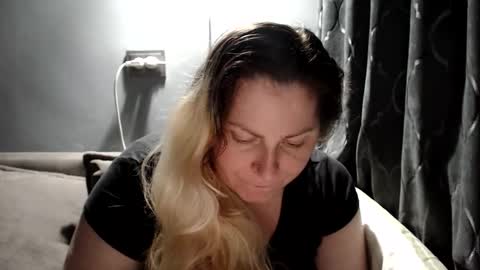 Laura online show from 03/13/26, 08:37