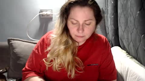 Laura online show from 06/15/26, 07:38