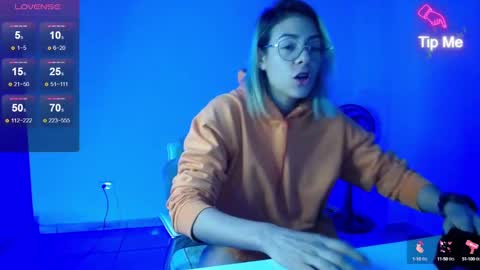 Candy Dowson online show from 02/19/25, 08:44