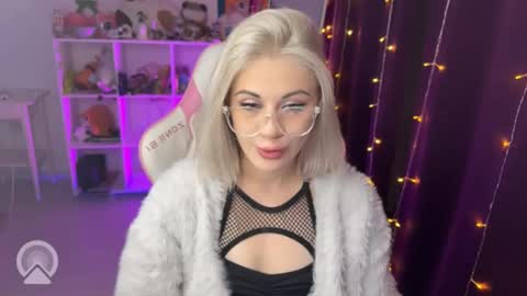 You can call me HH online show from 09/21/25, 06:42