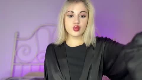 You can call me HH online show from 11/11/25, 07:03