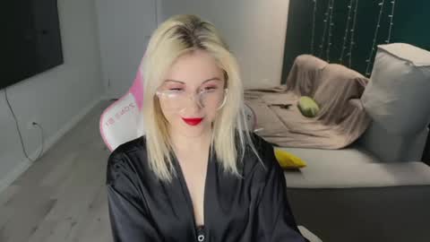 Snapshot of candyhannah chatting on 03/31/26, 04:40 You can call me HH online show from 03/31/26, 04:40