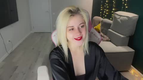 Snapshot of candyhannah chatting on 04/10/26, 04:01 You can call me HH online show from 04/10/26, 04:01