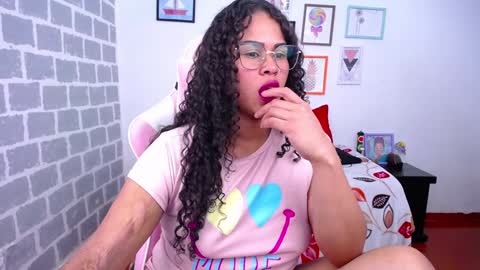 Karen online show from 12/19/24, 08:23