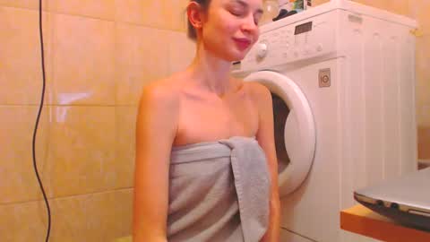 CANDYJESx online show from 12/18/24, 12:29