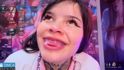 Snapshot of candykane06 chatting on 11/24/25, 03:17 Candy online show from 11/24/25, 03:17