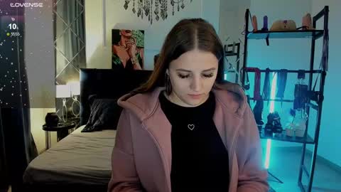 Sofia online show from 02/04/25, 04:05