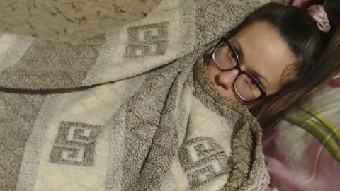 say meow and send tips  online show from 12/03/24, 07:22