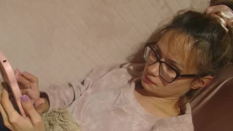 say meow and send tips  online show from 10/21/25, 07:03