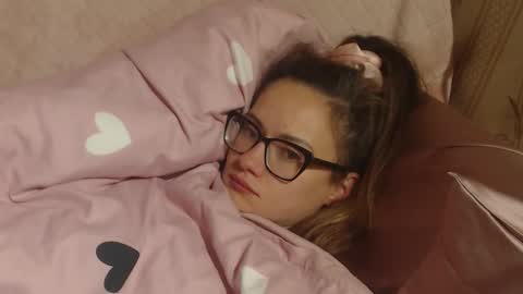 say meow and send tips  online show from 10/29/25, 01:08