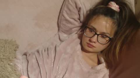 say meow and send tips  online show from 10/30/25, 09:48