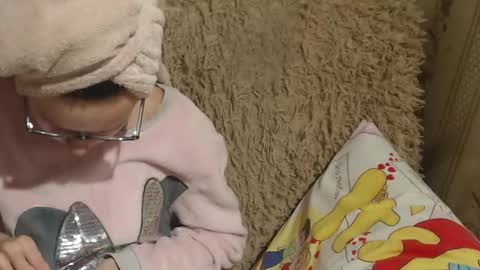 Snapshot of candylady136 chatting on 02/19/25, 08:31 say meow and send tip online show from 02/19/25, 08:31