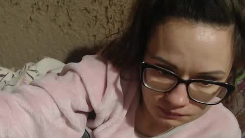 Snapshot of candylady136 chatting on 02/21/25, 06:59 say meow and send tip online show from 02/21/25, 06:59