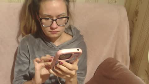 say meow and send tip  online show from 12/22/25, 08:00