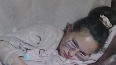 say meow and send tip  online show from 04/07/26, 10:31