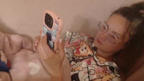 say meow and send tip  online show from 05/12/26, 07:11