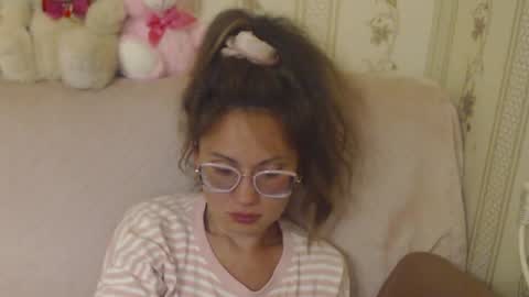 say meow and send tip  online show from 06/01/26, 05:47