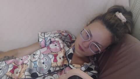 Snapshot of candylady136 chatting on 07/01/26, 06:04 say meow and send tip online show from 07/01/26, 06:04