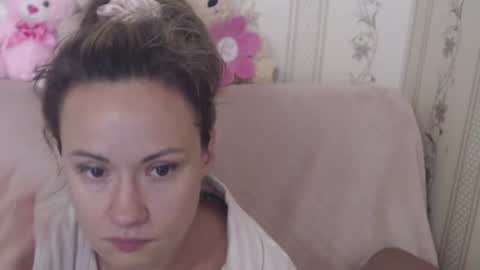 Snapshot of candylady136 chatting on 07/17/26, 07:04 say meow and send tip online show from 07/17/26, 07:04
