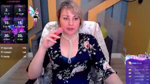 Snapshot of candylons chatting on 04/14/26, 07:14 CandyLons online show from 04/14/26, 07:14