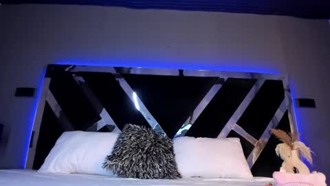 candyluxury_ online show from 02/15/25, 07:28