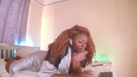 Candice online show from 10/06/25, 10:12