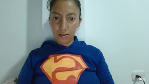 Snapshot of candymilfff chatting on 09/17/25, 03:52 candymilfff online show from 09/17/25, 03:52