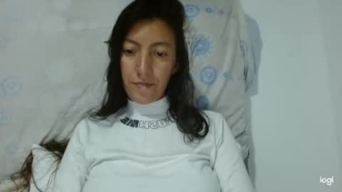 Snapshot of candymilfff chatting on 09/21/25, 02:13 candymilfff online show from 09/21/25, 02:13