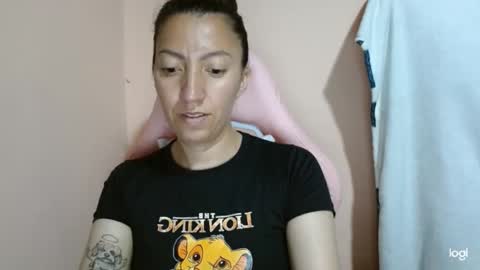 Snapshot of candymilfff chatting on 04/04/26, 12:20 candymilfff online show from 04/04/26, 12:20