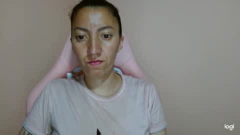 Snapshot of candymilfff chatting on 04/14/26, 08:37 candymilfff online show from 04/14/26, 08:37