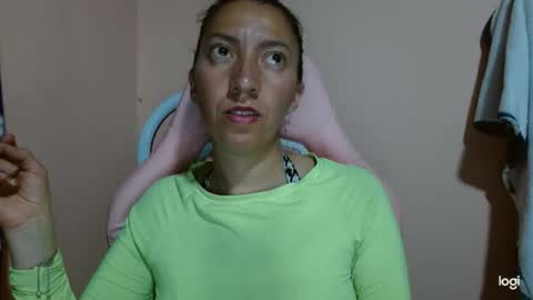 Snapshot of candymilfff chatting on 04/23/26, 02:46 candymilfff online show from 04/23/26, 02:46