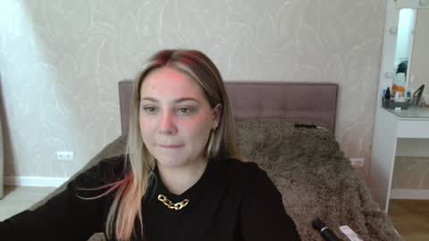 Snapshot of candymini chatting on 03/06/25, 03:13 candymini online show from 03/06/25, 03:13