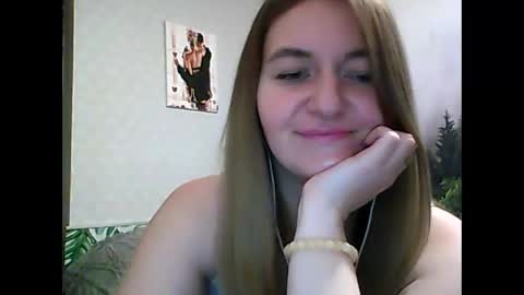 Snapshot of candyolime chatting on 03/05/25, 12:38 Daisy online show from 03/05/25, 12:38