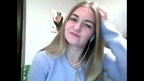 Snapshot of candyolime chatting on 10/03/25, 08:50 Daisy online show from 10/03/25, 08:50