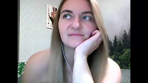 Snapshot of candyolime chatting on 10/11/25, 08:40 Daisy online show from 10/11/25, 08:40