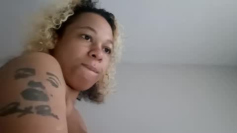 candyredxo2024 online show from 09/12/25, 04:18