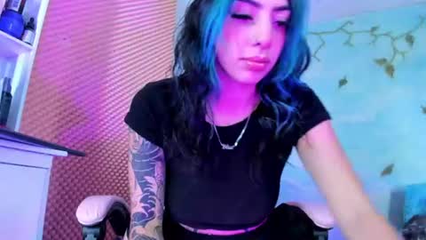 Snapshot of candyrisex chatting on 06/16/26, 05:21 candyrisex online show from 06/16/26, 05:21