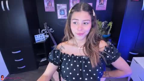 Snapshot of candyxpeach chatting on 10/03/25, 12:40 Camilla online show from 10/03/25, 12:40