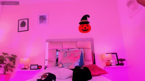 Candy online show from 10/10/25, 07:24