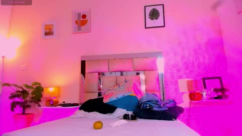 Candy online show from 11/10/25, 07:13