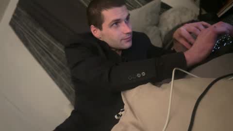 Snapshot of canekohl chatting on 01/01/25, 06:59 ColeKaine online show from 01/01/25, 06:59