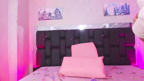 Aura  online show from 02/07/25, 11:56