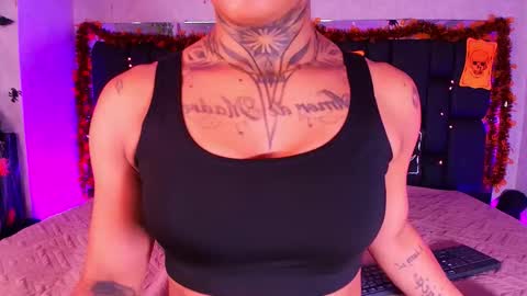 Aura  online show from 10/11/25, 12:04