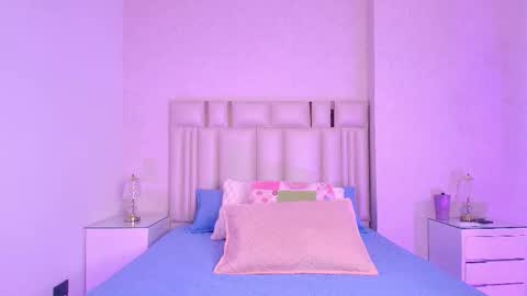 Aura  online show from 11/10/25, 11:53