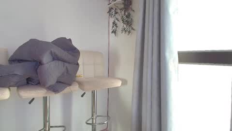 Snapshot of canelasquirtxxx chatting on 03/09/25, 07:26 Sara online show from 03/09/25, 07:26