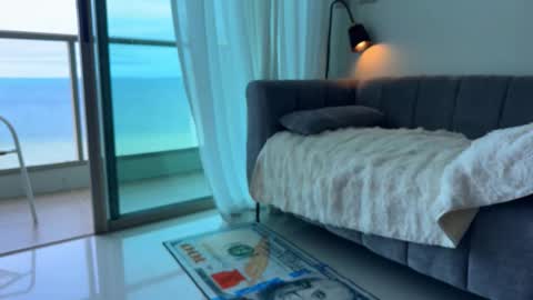 Caroline online show from 09/29/25, 01:11