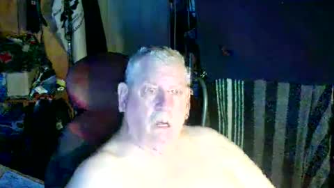 canoelicker69 online show from 10/16/25, 11:44