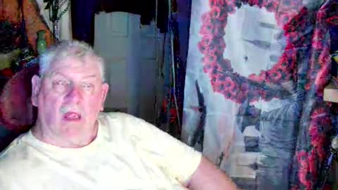 Snapshot of canoelicker69 chatting on 04/23/26, 07:05 canoelicker69 online show from 04/23/26, 07:05